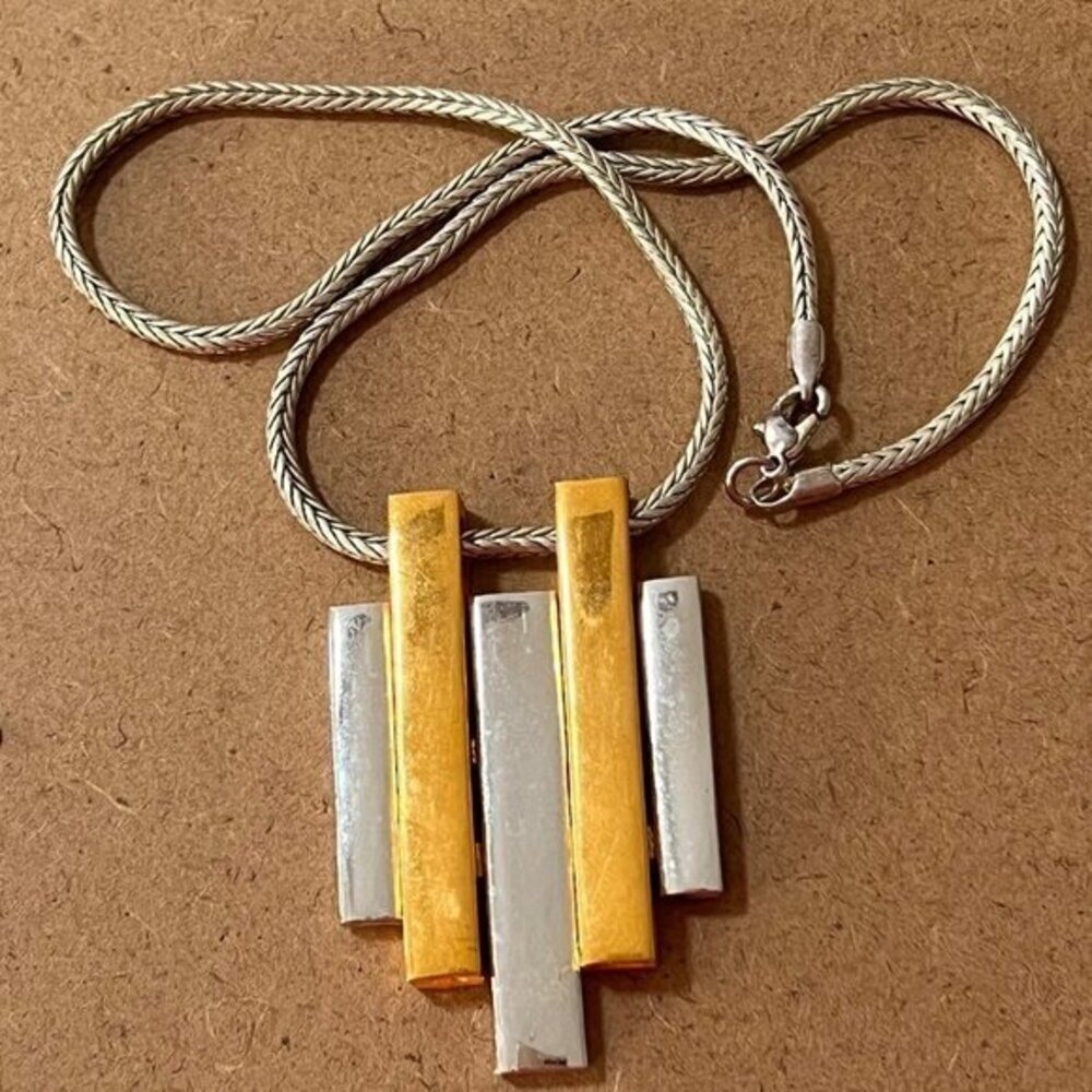 VINTAGE AVON Pendant Necklace 17 in Silver Tone / Gold Tone